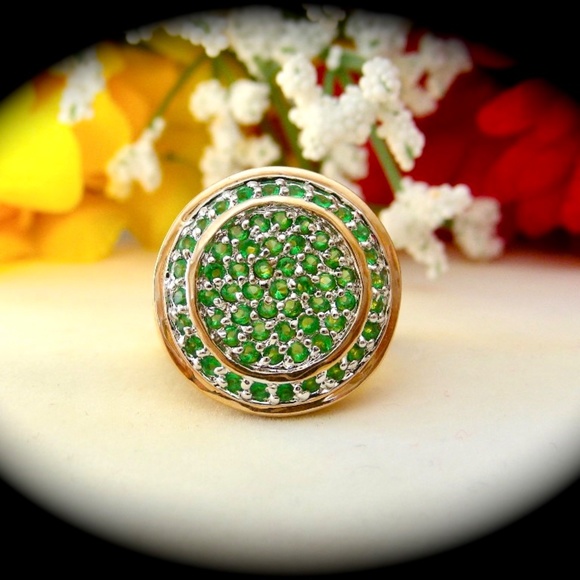 Emerald Cubic Zirconia Engraved Design Men Ring SZ7 18k Gold-Filled - Picture 2 of 5